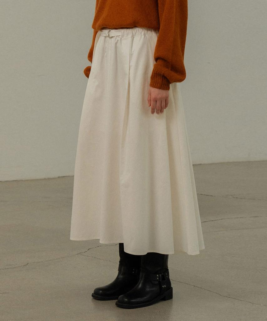 Mosyupamosyu Strap Maxi Flare Skirt [White]