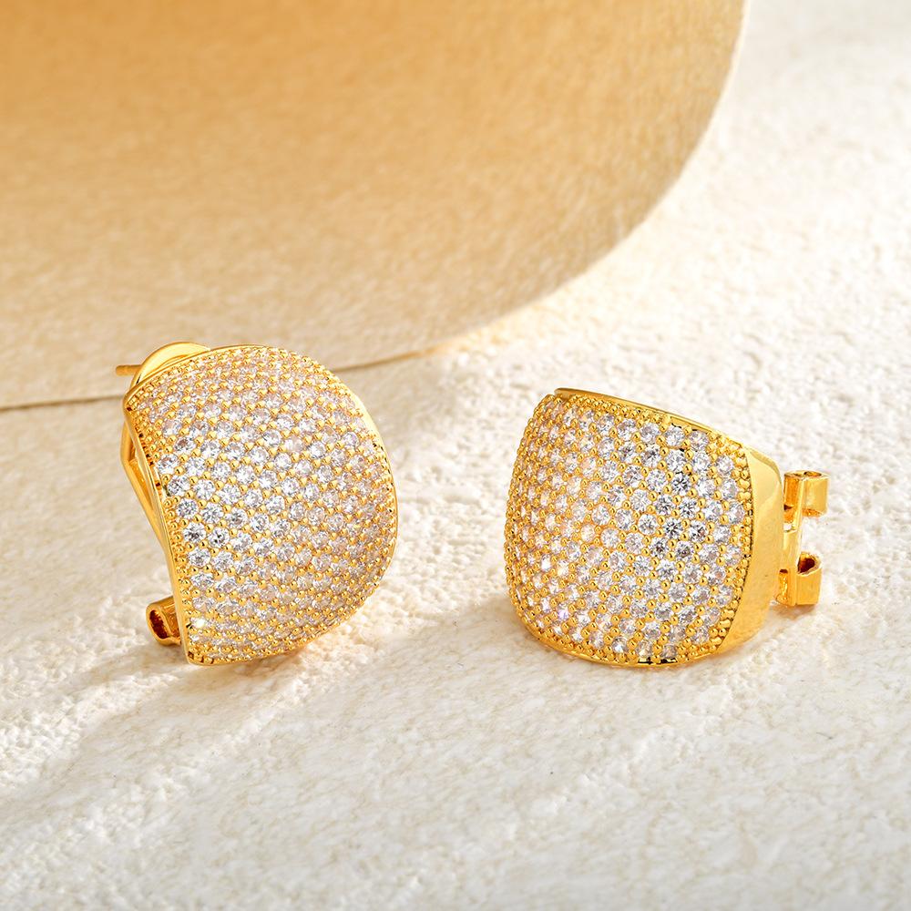 

Серьги-кольца широкие, микро-паве из цирконов, легкая роскошь, супер-сверкающие, изогнутые застежки, statement-украшения для женщин