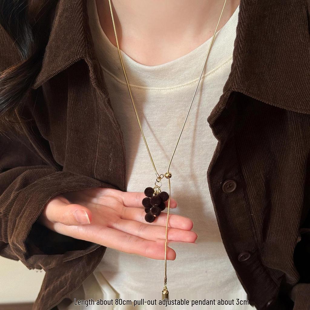 Luxurious Flocked Tassel Necklace: Sweater Chain & Autumn/Winter Fashion Accessory