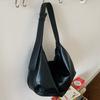 Soft Leather Large Capacity Black Dumpling Bag Women's New Retro Commuter Casual Shoulder Messenger Tote Bag