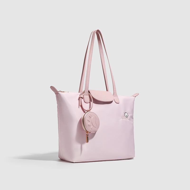 Fashionable and Versatile Tote Bag, A Large-capacity Single-shoulder Bag for Women's Casual Wear