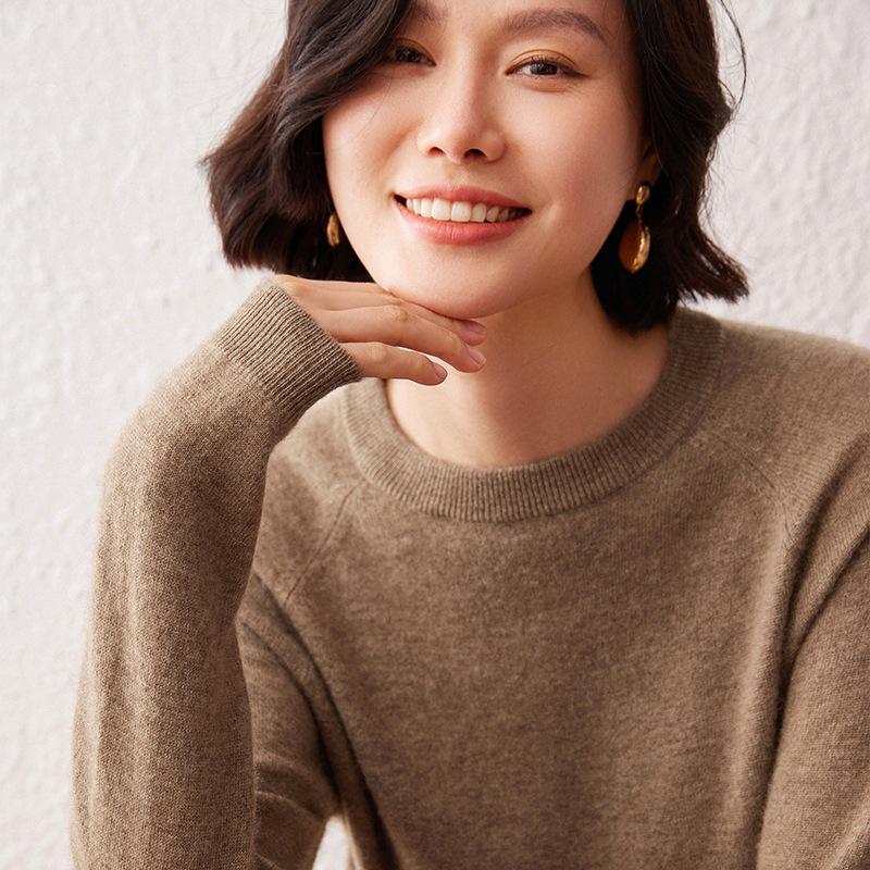 Women's Cashmere Sweater, Round Neck Pullover, Versatile Fit Knitwear for Autumn and Winter
