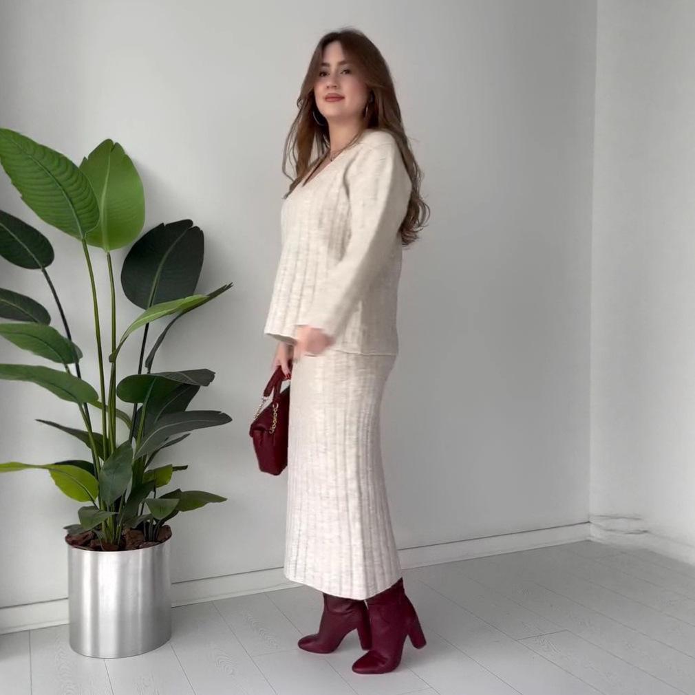 2025 Autumn Loose Knit Sweater & Versatile Midi Skirt Set