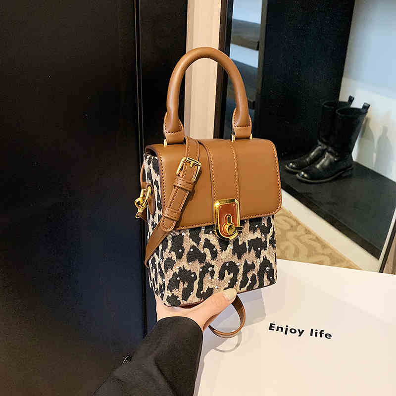 

Лоскутные сумки для женщин, модные осенне-зимние мини-сумки с леопардовым принтом, женственные дорожные небольшие квадратные сумки для телефона