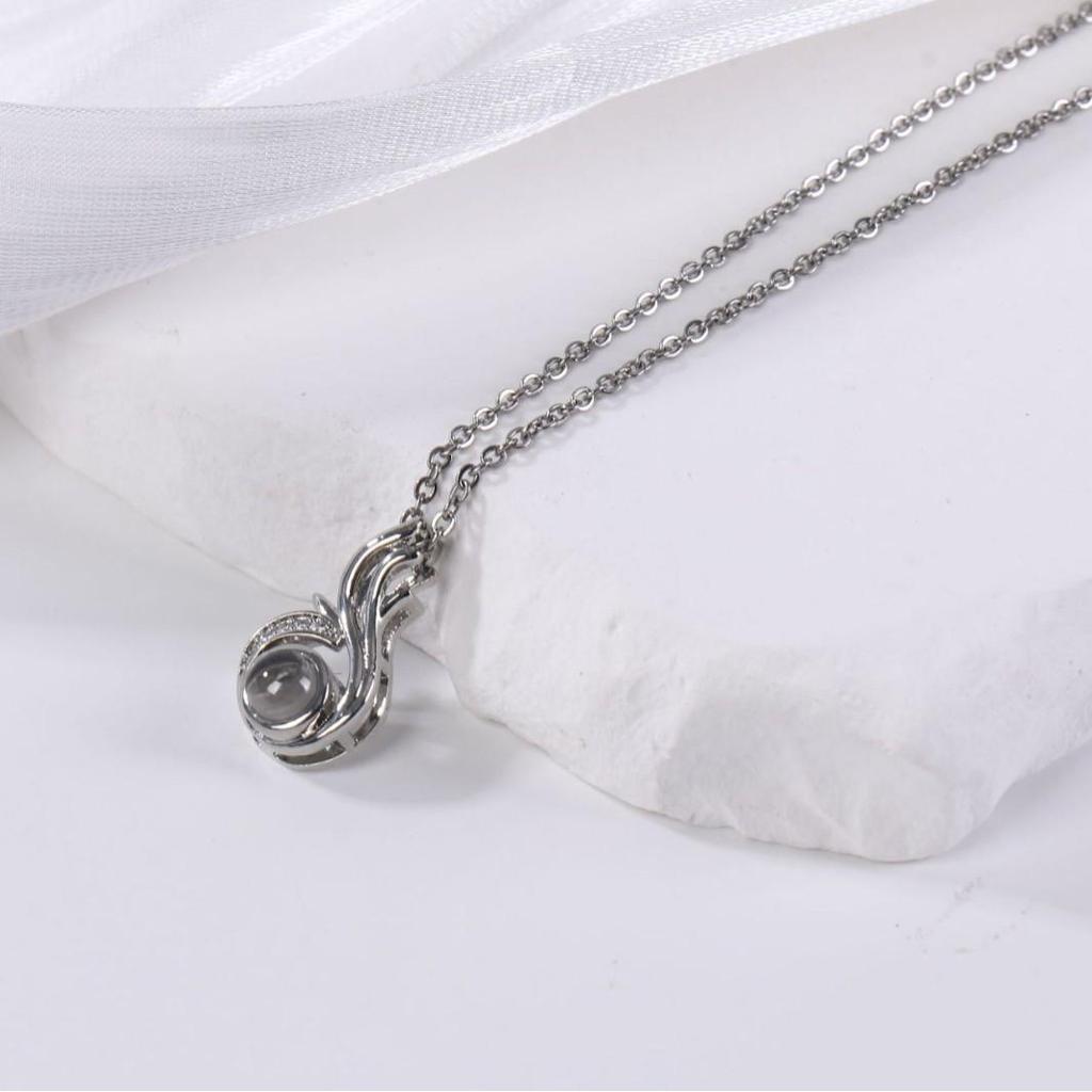 Luxury Titanium Heart Projection Necklace: 100 Languages 'I Love You' Non-Fading Clavicle Chain