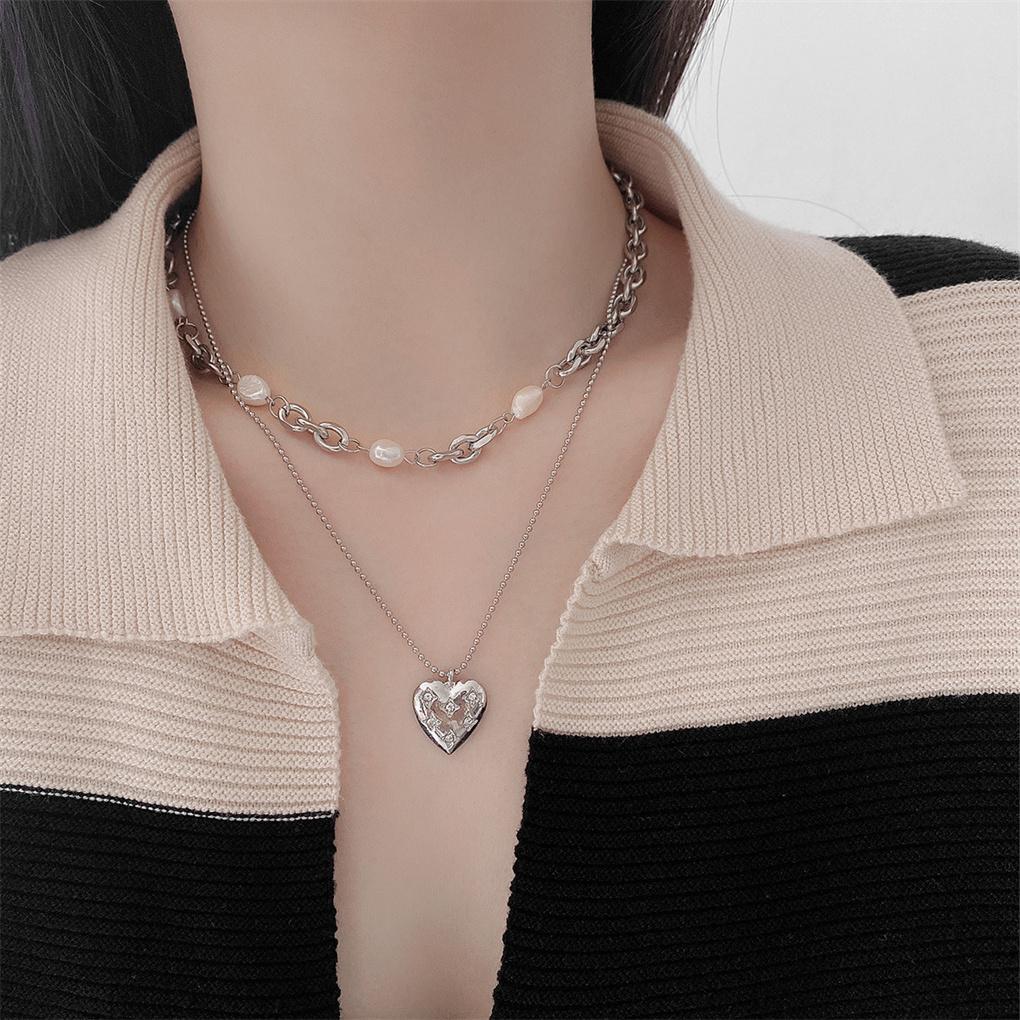 Multilayer Heart-Shaped Pendant Necklace Vintage Aesthetic Cute Choker Fashion Art Jewelry Female Gift Costume Accessories
