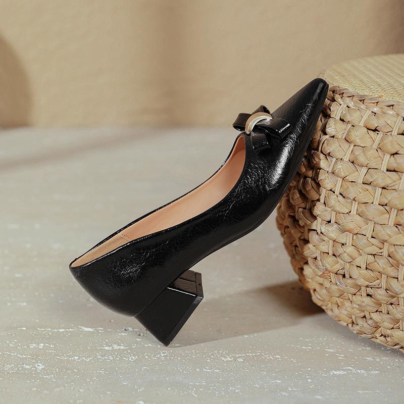 Black Temperament High Heels Thick Heel New Large Size Women's Shoes Soft Leather Bow Pointed Low Heel Single Shoes