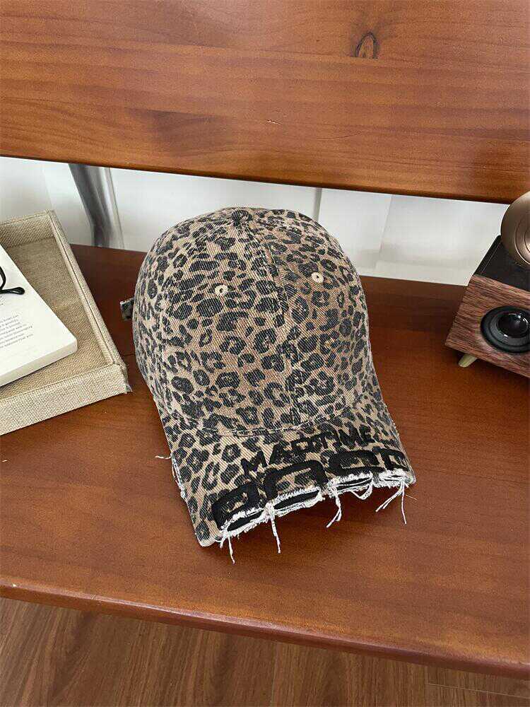 

2024 new broken brim embroidery edging baseball cap women s versatile washed old cap men Wang Anyu the same trend M（56-58cm）