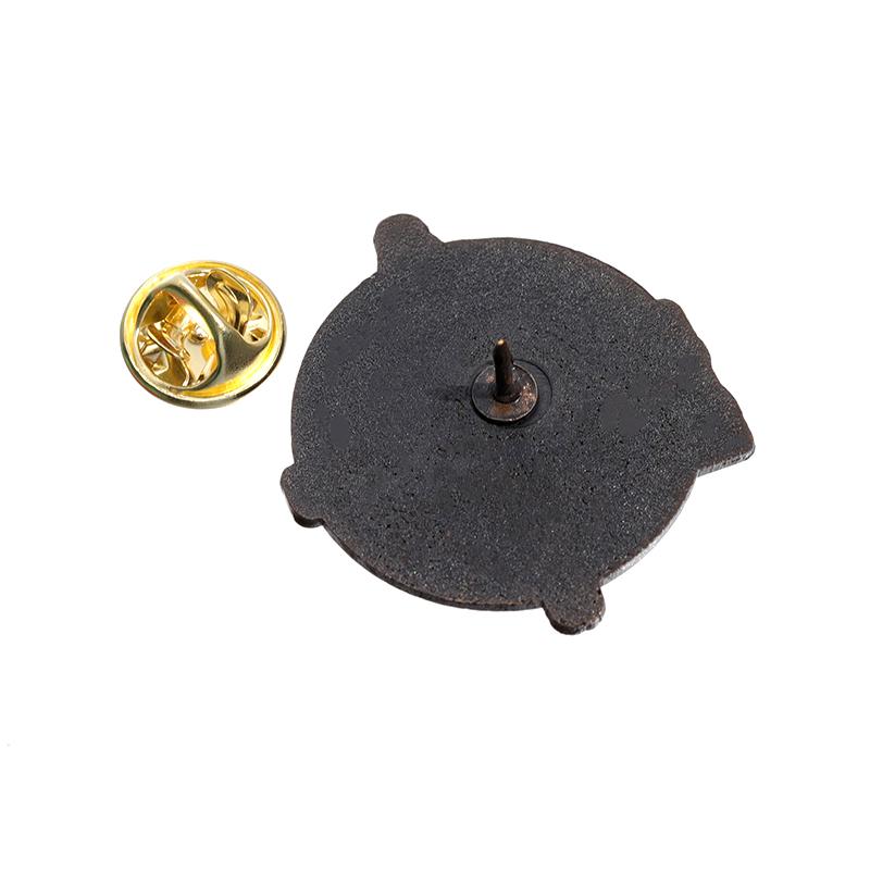 Golden Color Helmet Enamel Pins Custom Round Creative Bronze Brooches Lapel Badges Punk Jewelry Gift for Fans Friends