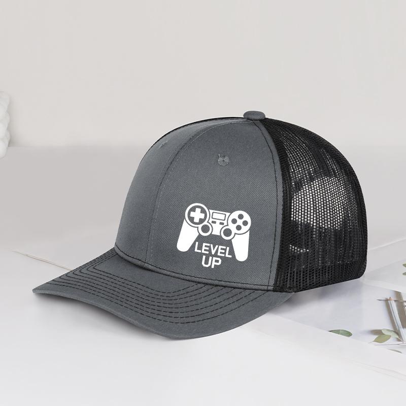 

Gaming Controller “Level Up” Printed Trucker Cap Comfortable Adjustable Snapback Gaming-Inspired Chic & Playful Style Unisex Per