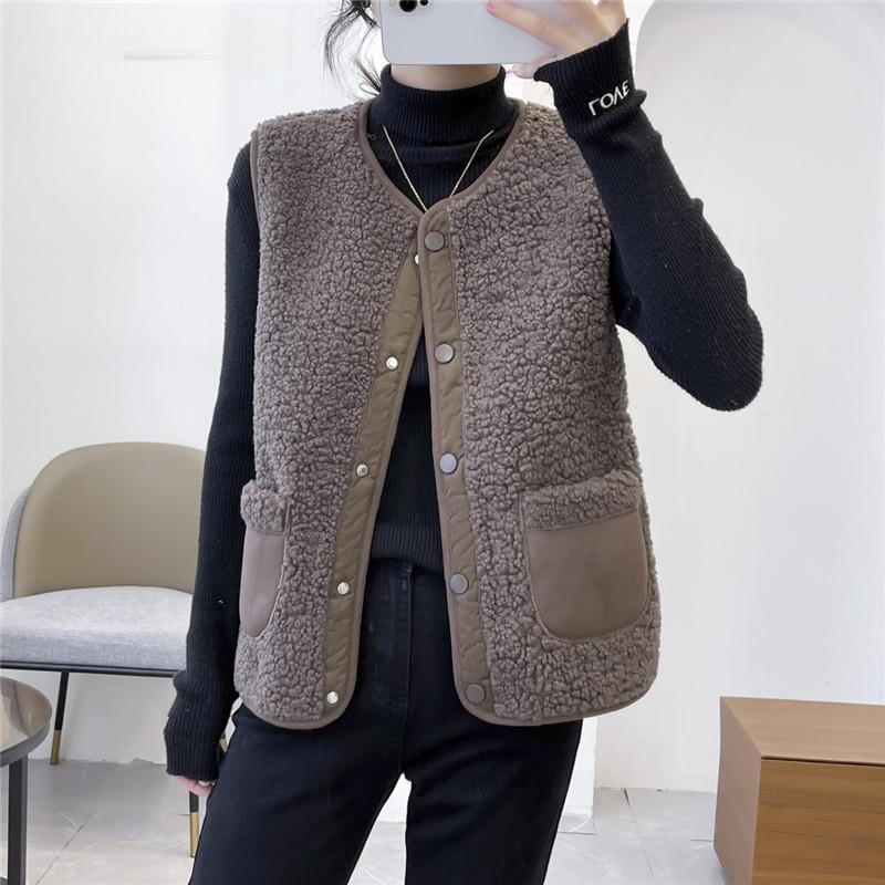 Fashionable Lamb Vest for Women, Short Style Coat  for Spring and Autumn