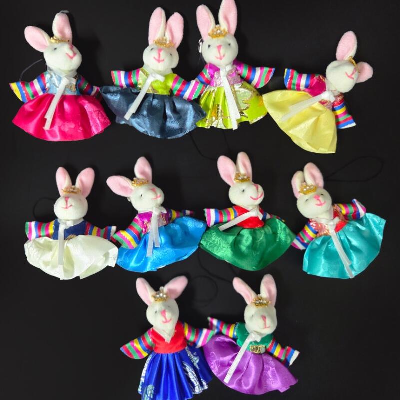Traditional Hanbok Rabbit Doll Keychain (7 Colors) - Gift for a Foreign Friend
