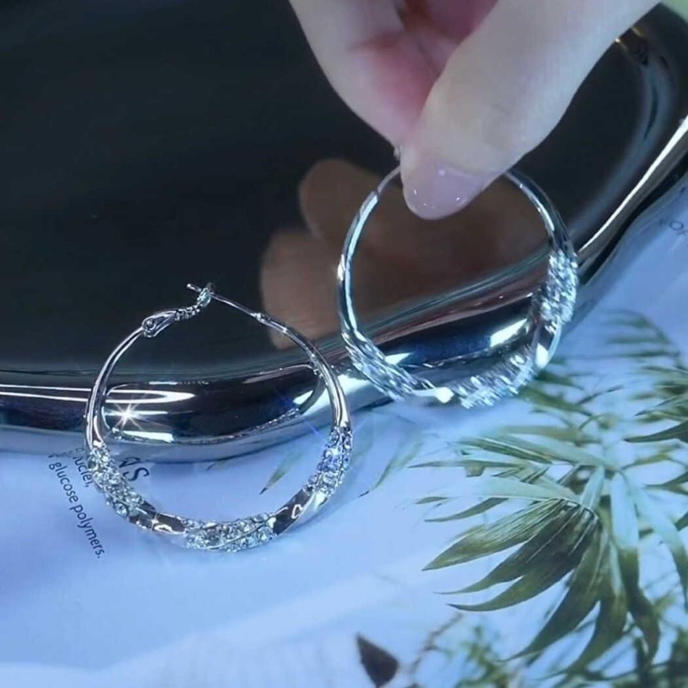 Personality Zircon Large Round Earrings Exaggerated Light Luxury Hoop Earrings Simple Women Ear Jewelry Female