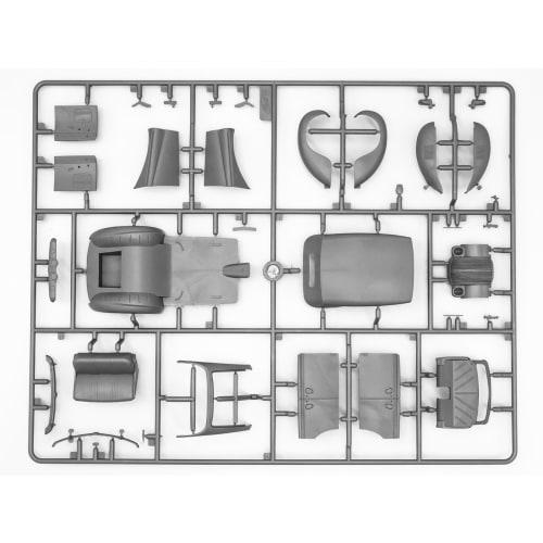 ICM 1/35 German Admiral Open Staff Car with Figure Plastic Model 35471
