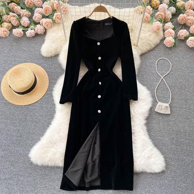 Vestido de terciopelo negro de otoño para mujer, elegante vestido largo con cuello cuadrado y manga larga con abertura en el bajo.