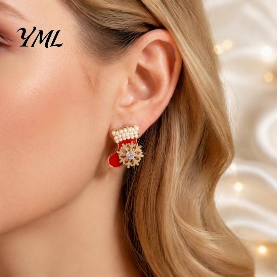 Decorative Winter Earrings 1 Pair Red Christmas Stocking Stud for Women, Sparkly Rhinestone Enamel Gift Her Sock Shaped Earring with Snowflake,