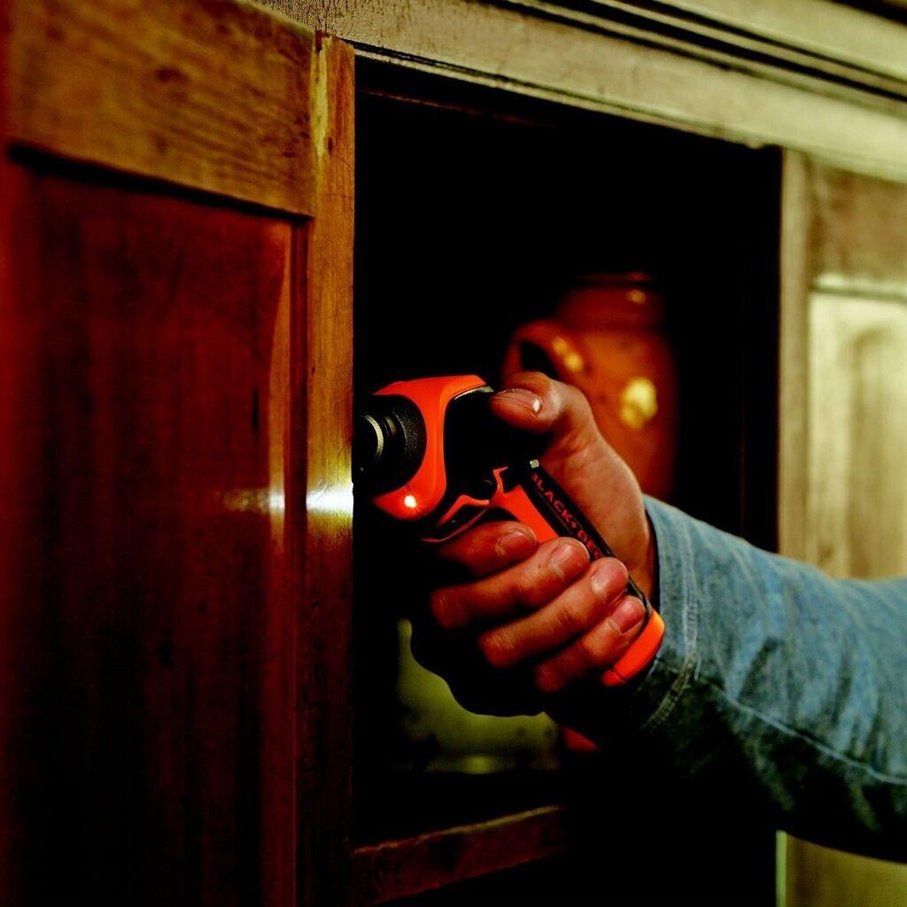 Мини-шуруповёрт Black & Decker CS3652LC