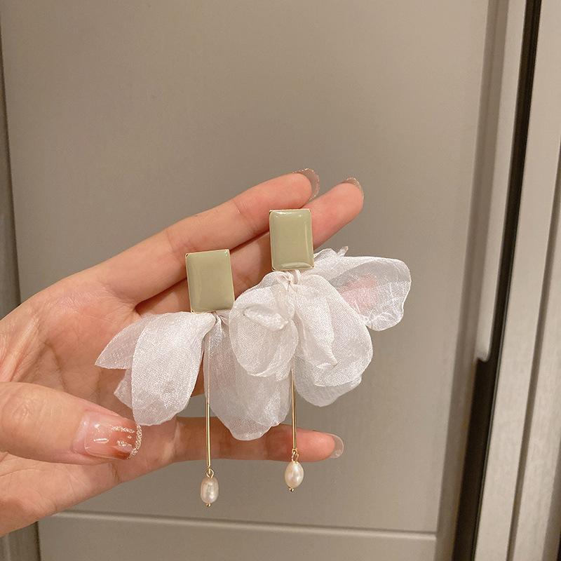 Elegant Fine Crystal Snow Gauze Bowknot Earrings for Women Girl Romantic Temperament Dangle Earrings Wedding Jewelry Accessories