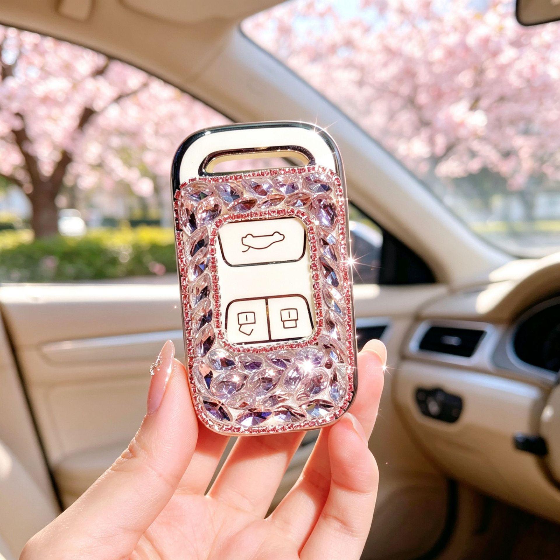 

2026 Hongqi HS6 PHEV Key Case - Women s Car Accessories: Stylish Protective Key Shell Buckle