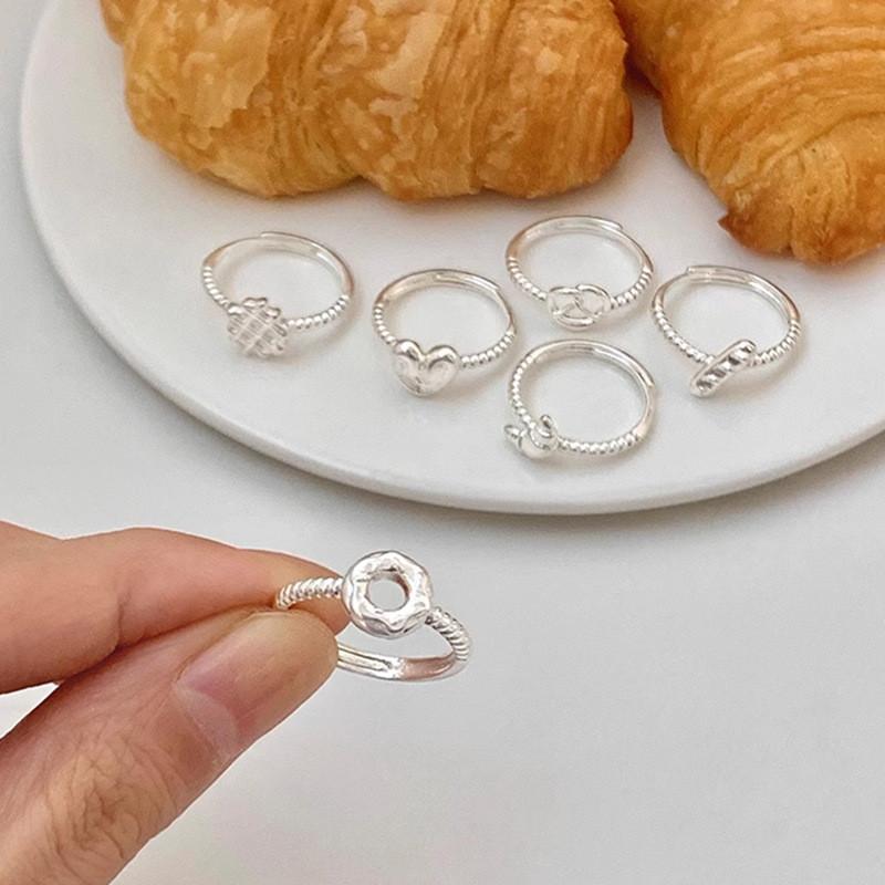 Trendy Chic And Geometric Bread Ring For Women With Elegant Design Highend
