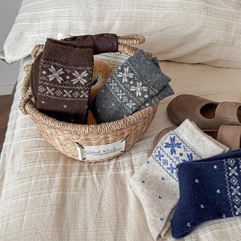 Wind Wool Socks Mid-Leg Socks Thickened And Warm Small Love Long Socks