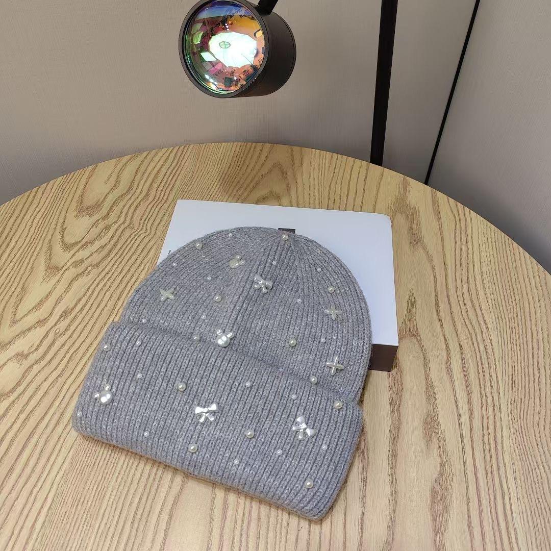 

New Pearl Bow Light Luxury Wool Hat for Women with Big Head Circumference Showing Small Cold Protection Ear Protection Knit Hat for Women one size
