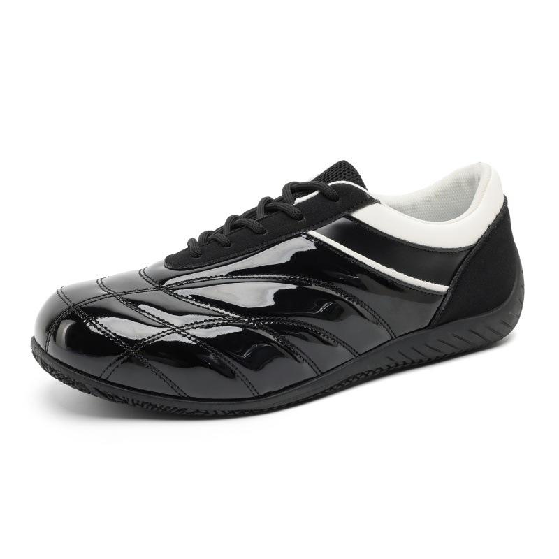 

Low-top silver casual shoes men s spring and autumn new low-top retro trend shoes youth fashion sports men s shoes 39