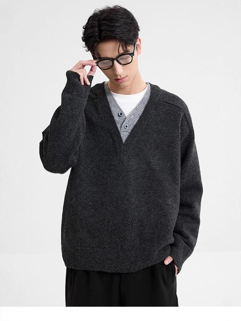 Men's Retro V-Neck Knit Sweater – Two-Piece Look, Casual Loose Fit, Long Sleeve Pullover for Autumn/Winter.