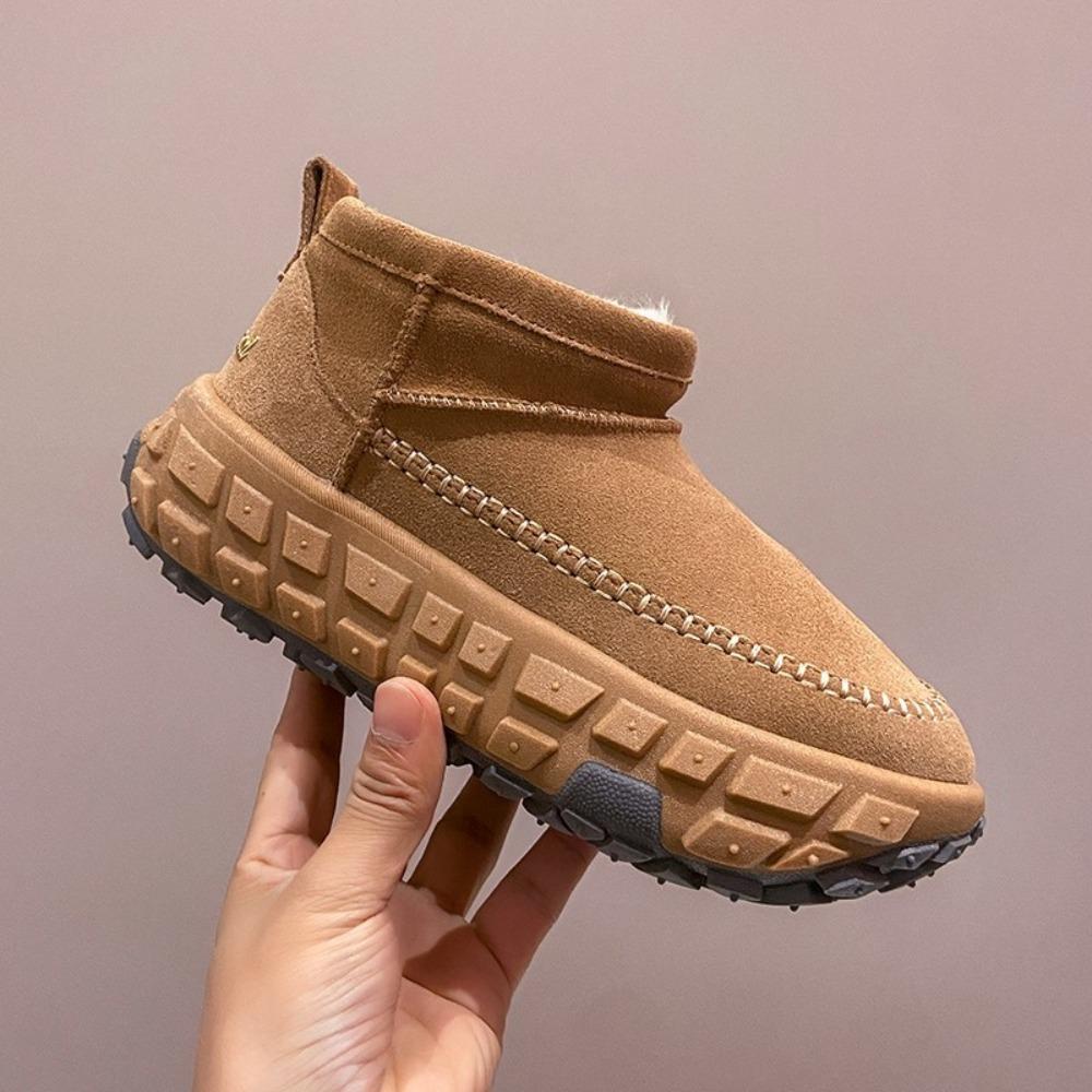 Fashion British Style Short Tube Snow Boots for Women in The Winter of With A Plush Tire Sole Design That Feels Comfortable and Warm