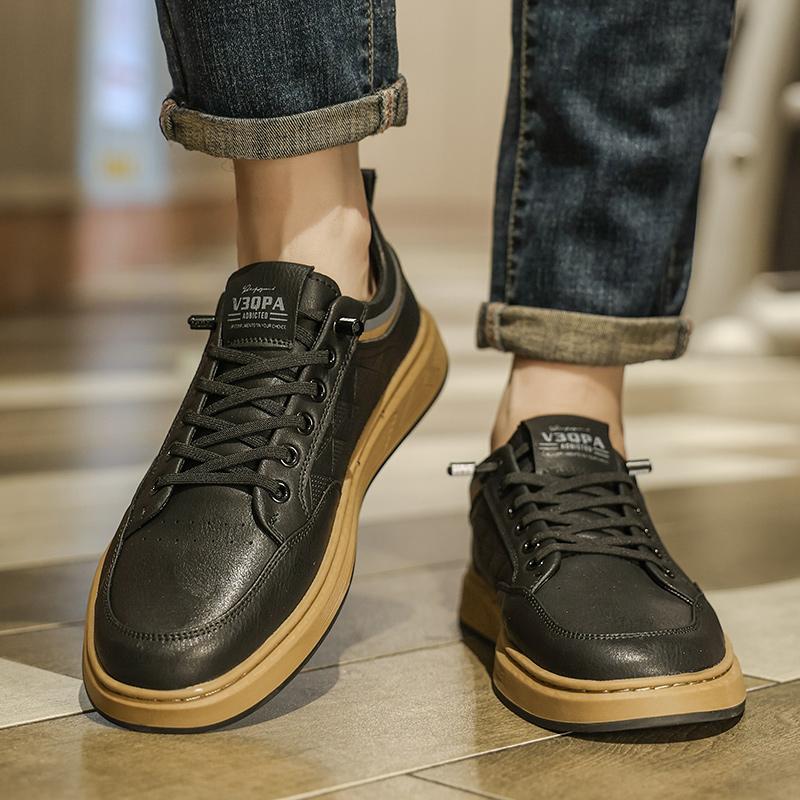 Fashion 2025 Men Classic White Leather Sneakers Minimalist Casual Shoes Soft Sole Breathable Lightweight Lace-Up Sneakers for Daily Wear