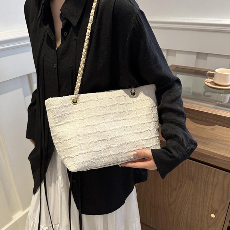 Trendy Nylon Chain Strap Tote Bag For Women Lightweight Casual Style Solid Color Large Capacity Shoulder Bag for Everyday Use CLE