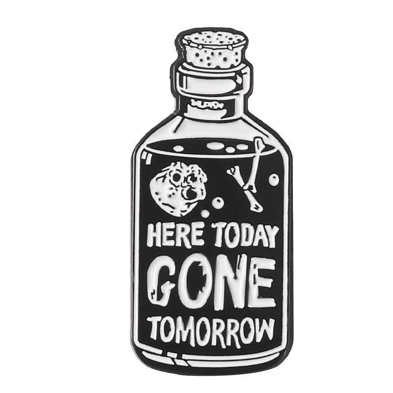 Creative Punk Style Skull Head Geometric Brooch Alloy Pin For Unisex Fashion Enthusiasts