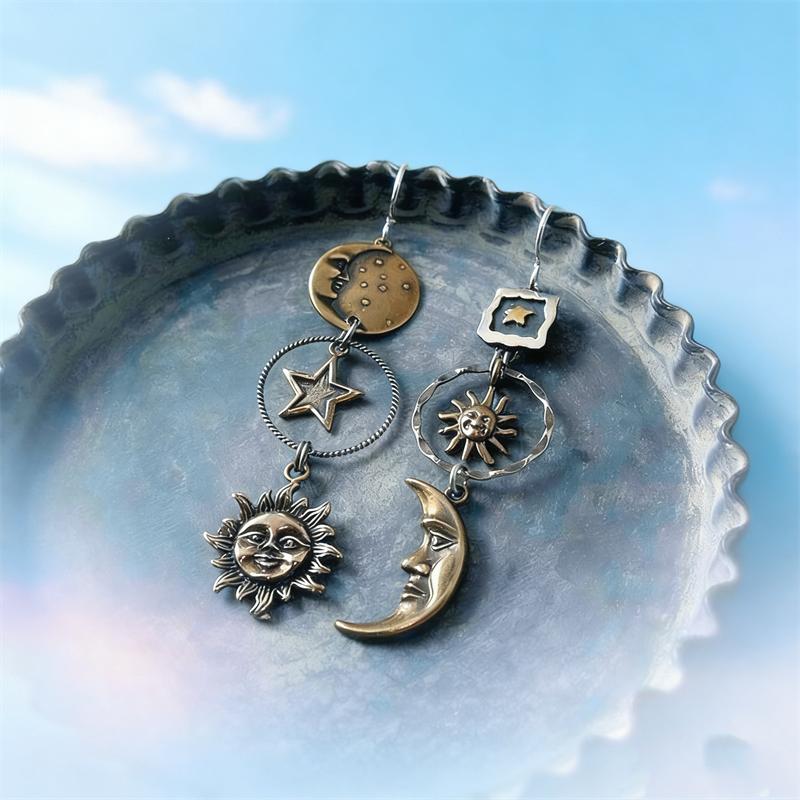 Boucles d'oreilles pendantes vintage Free People Visage Soleil Lune pour femmes, design créatif, boucles d'oreilles asymétriques, bijoux de fête rétro