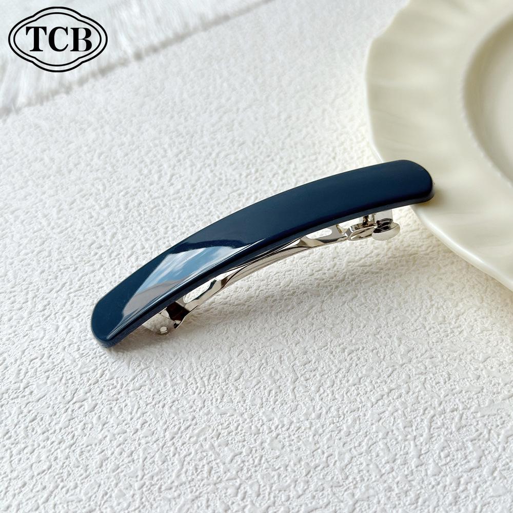 Minimalist Leopard Print Square Hair Clip: Shiny Spring Clip for Women's Half-Up Styles