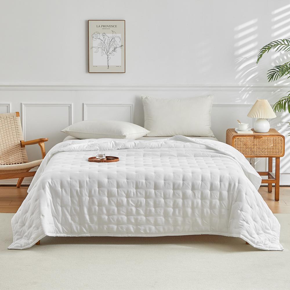 

RunGrape Стеганое покрывало Дабл Кинг Сайз Скандинавское покрывало Квилты Одеяло Постельное белье Летнее Микрофибра Постельные принадлежности Покрывало 135x200 cm 2PCS белый