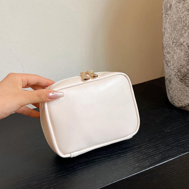 Fashion PU Leather Tote Women Large Capacity Makeup Bag Portable Cute Ladies Cosmetic Toiletry Storage Pouch Handbag Zipper Bag
