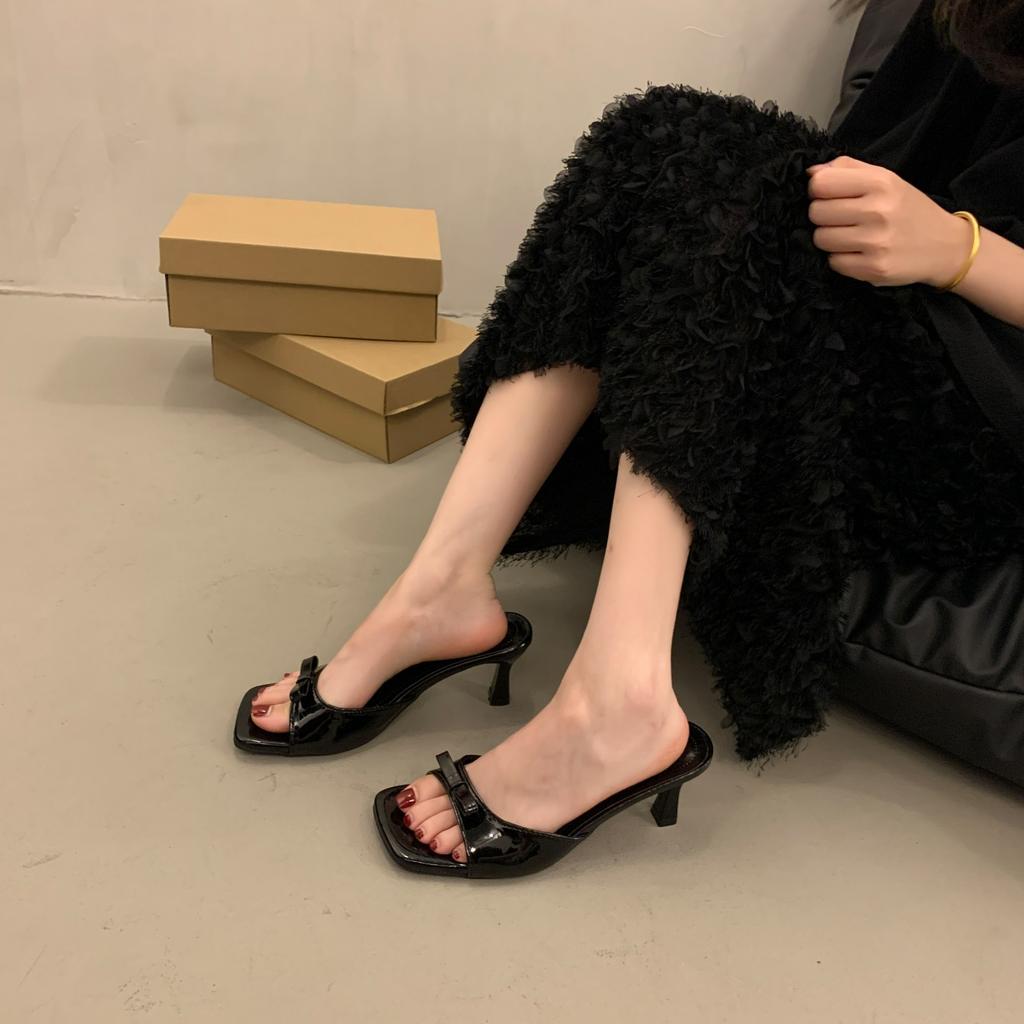 New summer wear stiletto high heel one-word slippers square head comfortable fashion patent leather sandals