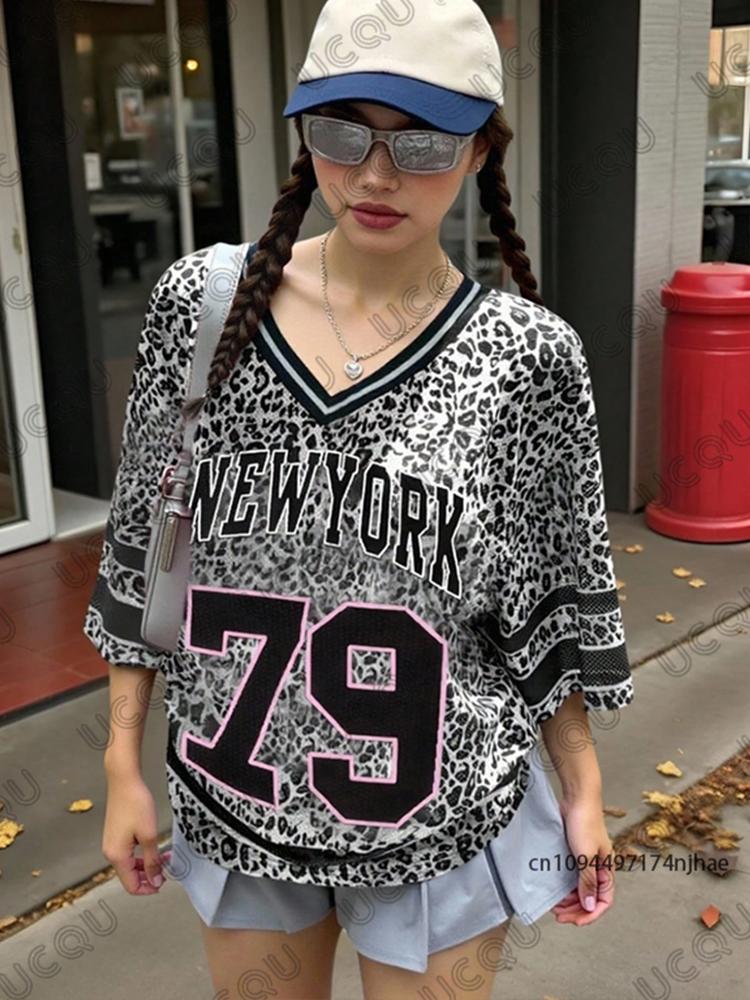 Summer New Pink Leopard New York 79 Print T-Shirt For Women V-Neck Short Sleeve Sports Football Jersey Y2K Loose Oversized Tops