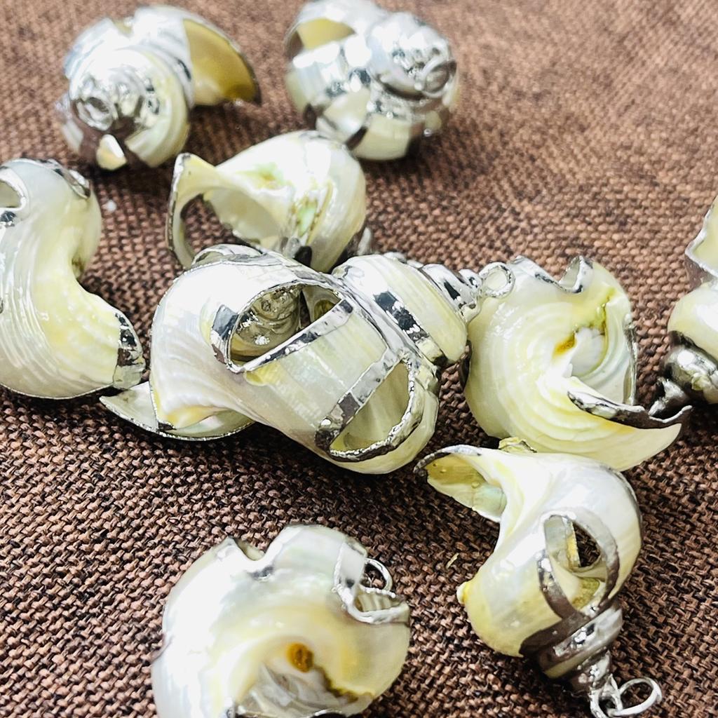 10Pcs, Natural Conch Shell Zinc Alloy Silvery Edge Pendant Charms for DIY Necklace Accessories, Creative Jewelry Making, Women Men Bulk Crafts Gifts