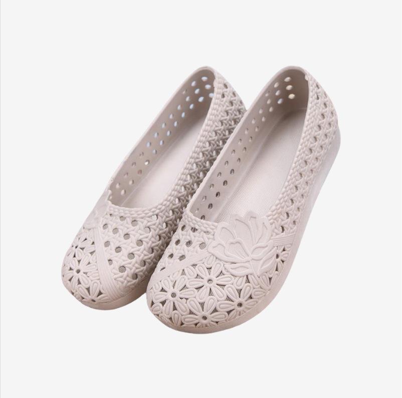Women's Fashion Crocs: Casual, Non-slip, Breathable Hollow Sandals for Moms - Slip-on Work Shoes