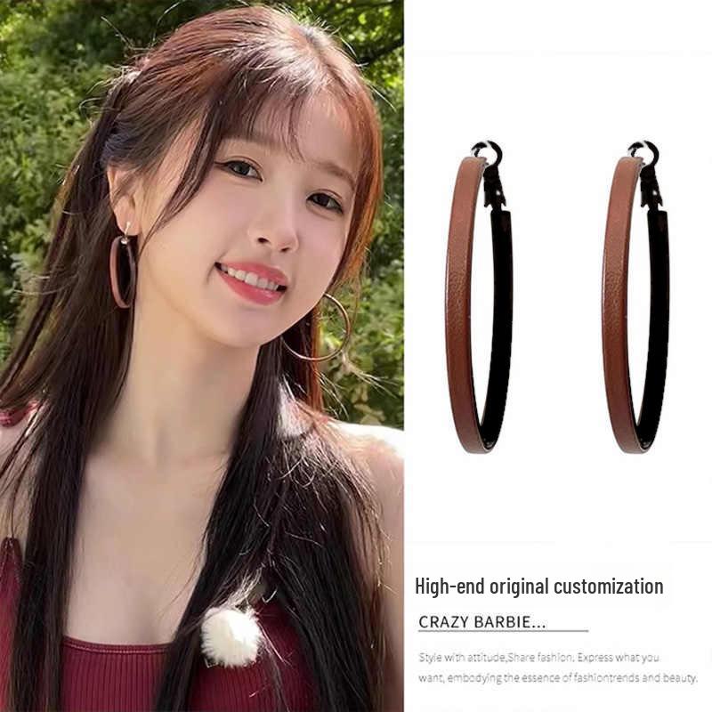 2025 Trendy Large Earrings: Simple, Cool, Versatile - Perfect for Round Faces