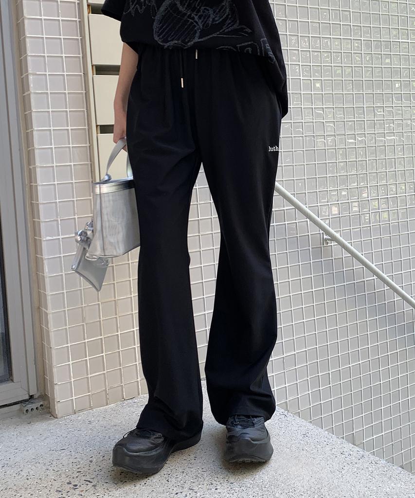 Luseupeulodeogteu Air Touch Pants Flare Fit _ Black