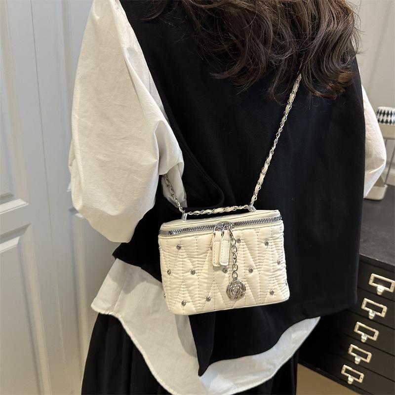 Premium Sense Xiaoxiangfeng Portable Small Square Bag Women's 2025 Summer New Simple Fashion Diamond Shoulder Bag Ins Tide