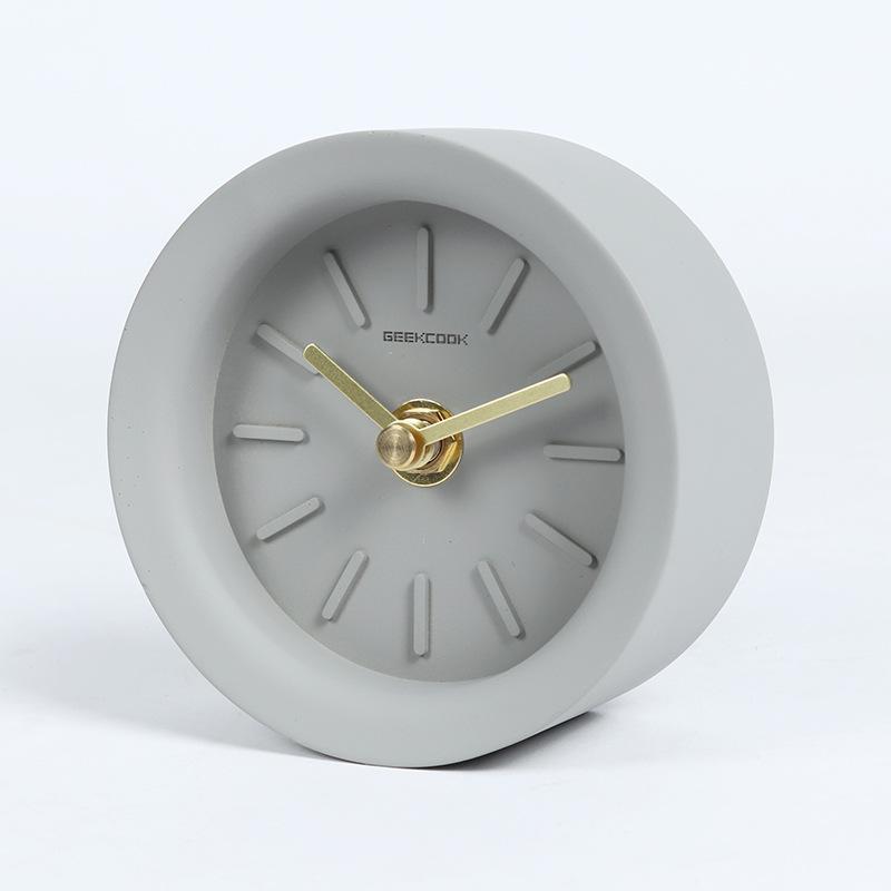 Simple Industrial Style Desktop Clock, Table Clock, Desktop Bedroom Decorative Item