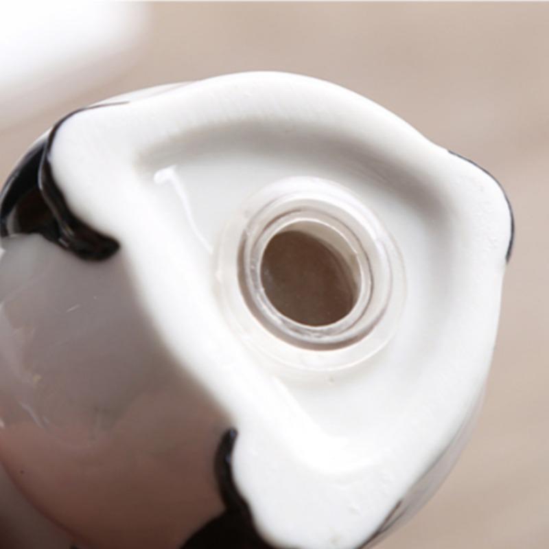 Korean Cartoon Ceramic Pepper Bottle Hand Painted Panda Cruet Condiment Bottle Salt Spice Shaker Home Kitchen Decorate Supplies