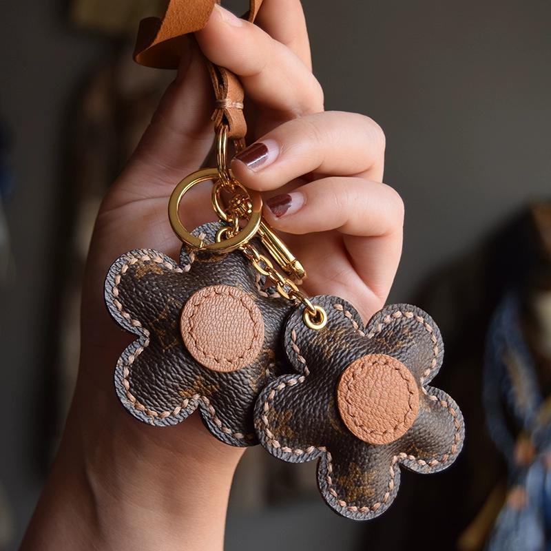 Flower Flower Original Design Leather Handmade Car Key Bag Pendant Personality, Female Gift Keychain