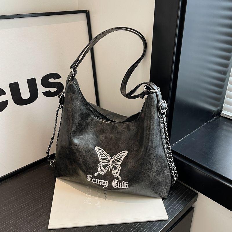 

Large capacity bag 2025 new fashion chain backpack women s shoulder bag casual retro travel backpack