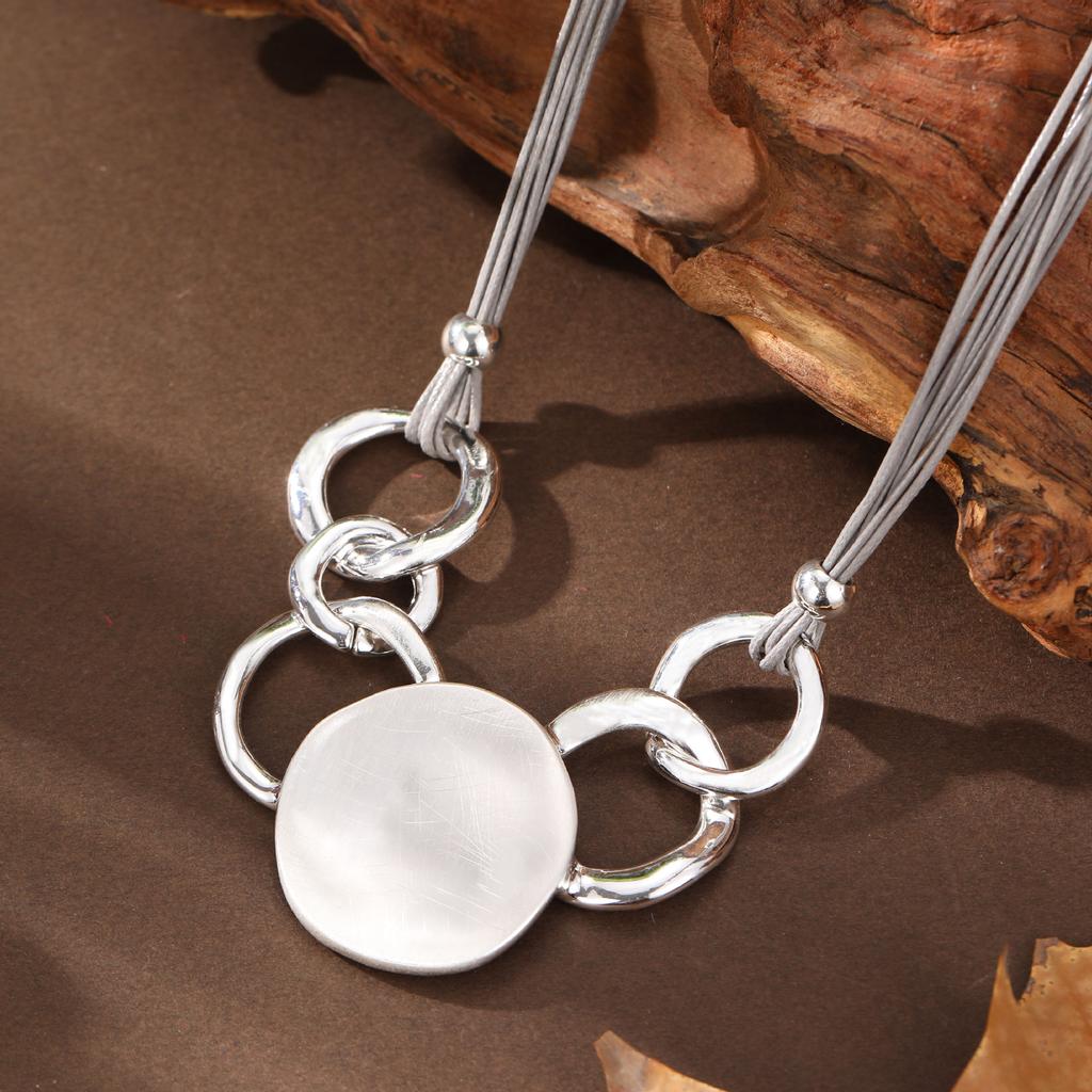 New Brushed Irregular Round Leather Rope Magnetic Attraction Necklace, Women's Exaggerated Geometric Brushed Round Neck Chain