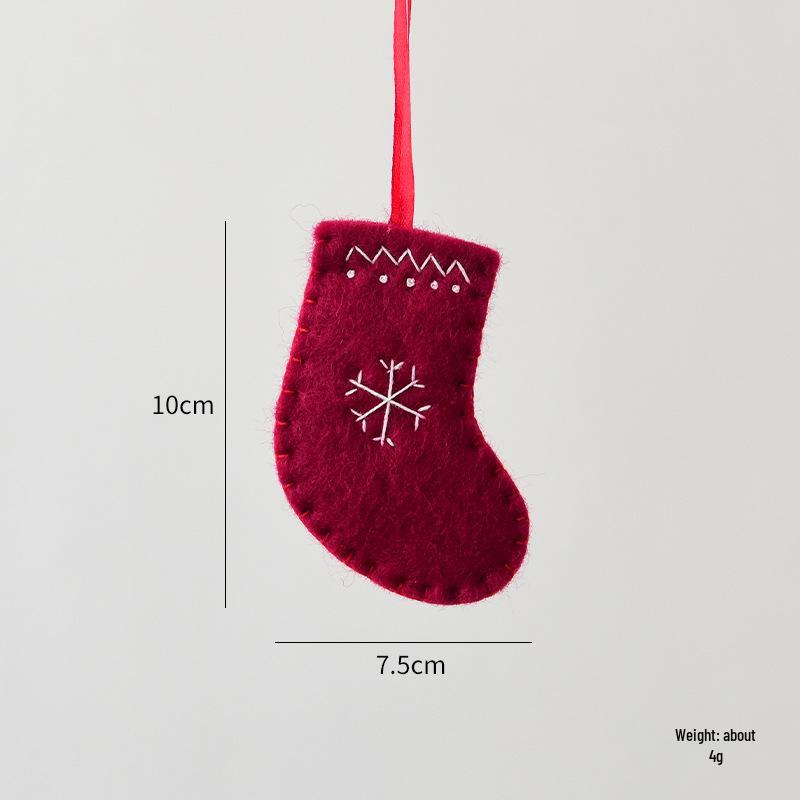 Christmas Festival Snowflake Pendant: Felt Gingerbread Cartoon Ornament