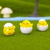 4 Stück Cartoon Niedliches Eierschalenküken Mikrolandschaft Gartenbau Kleines Ornament Mini Gelbes Küken DIY Harz Handwerk Neu